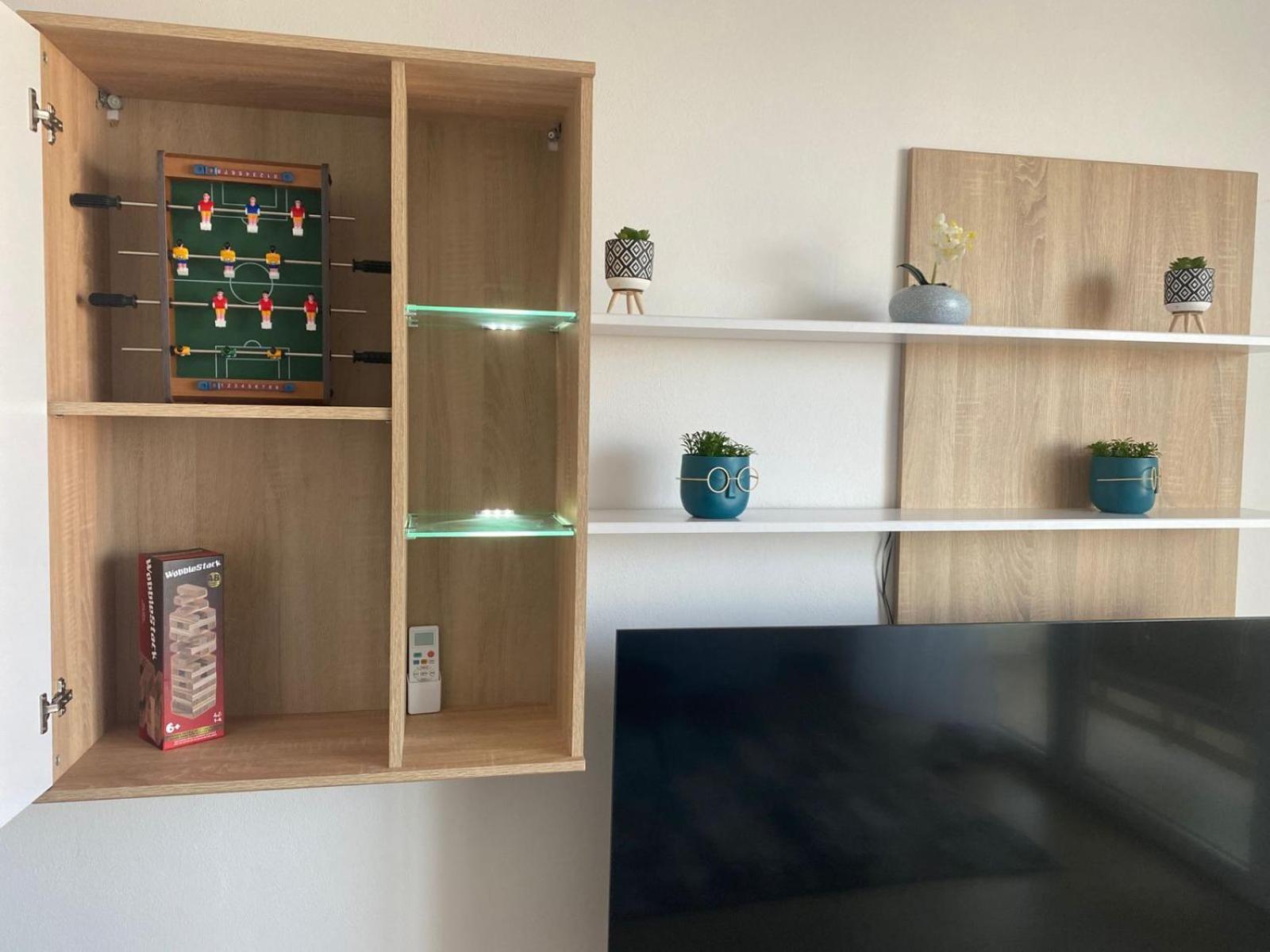 Port View In Apartment *